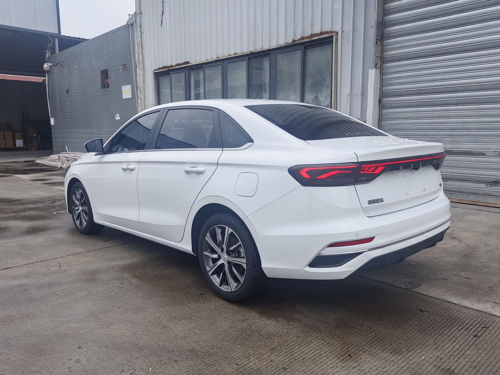 Geely Auto Emgrand 2023 4th Generation Champion Edition 1.5L CVT Prestige Model — снимка 11