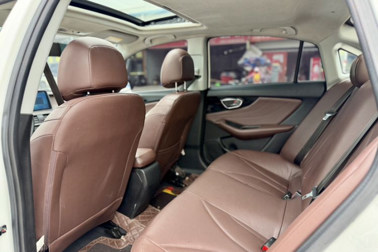 Used Soueast A5 Wing Dance 2019 1.5L Manual Luxury Edition China V Standard
