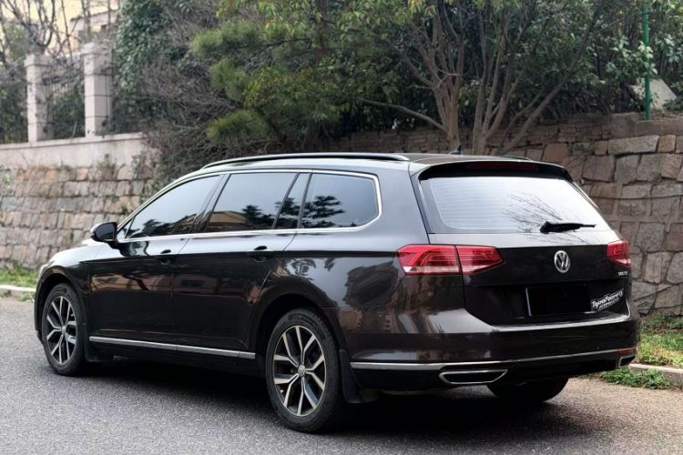 Used Volkswagen Variant 2018 380TSI Two-Wheel Drive Comfort Edition