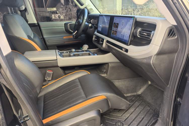 Used BAIC Off-Road BJ40 2024 2.0T All-New Urban Hunter Edition Ultimate Version