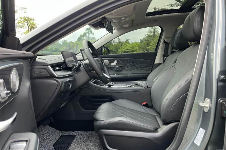 Used Chery Arrizo 8 PRO 2025 Pro 1.6T Comfort Version Interior 5