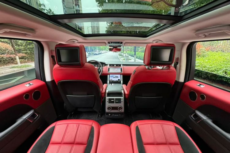 Used Land Rover Range Sport 2018 3.0 SC V6 HSE DYNAMIC Interior 4