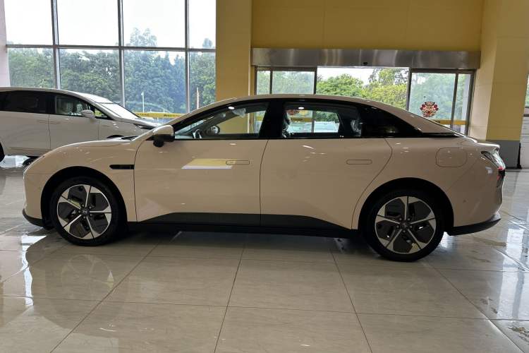 Used XPeng MONA M03 2024 620 with Ultra-Long Range