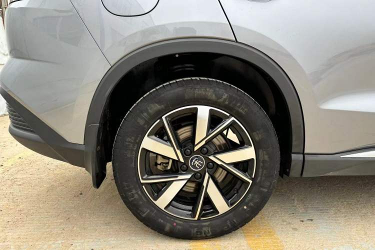 Used BYD Song Pro New Energy 2024 HONOR Edition DM-i 71KM Navigation Model Exterior 6