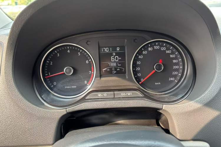 Used Volkswagen Polo 2014 1.6L Automatic Comfort Edition
