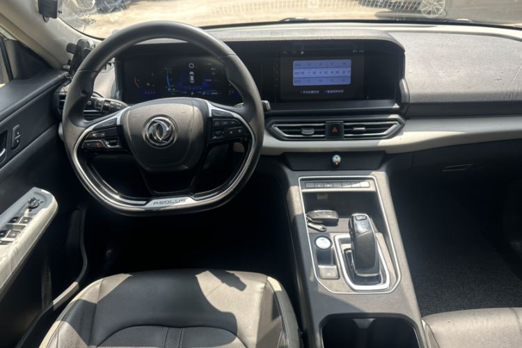 Used Dongfeng Aeolus E70 2023 500 Smart Version Lithium Iron Phosphate 48.6 kWh 110 kW