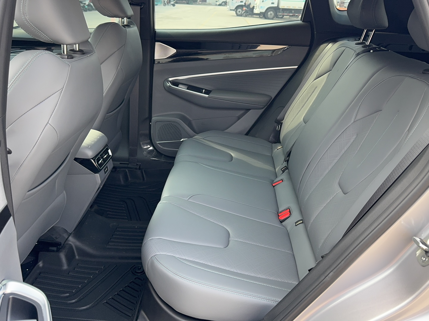 Geely Auto Emgrand X7 Sport 2026 Model 1.5TD Wonderful — снимка 19