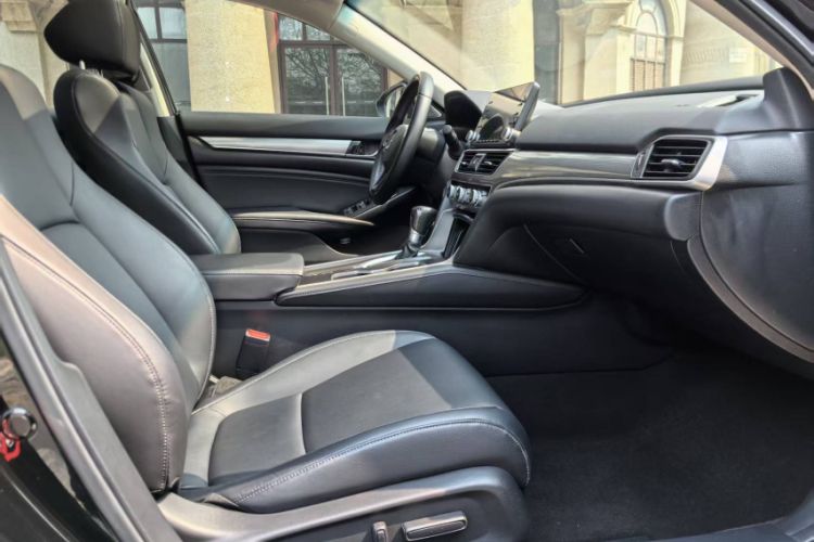 Used Honda Accord 2018 260TURBO Elite Edition China VI Interior 9