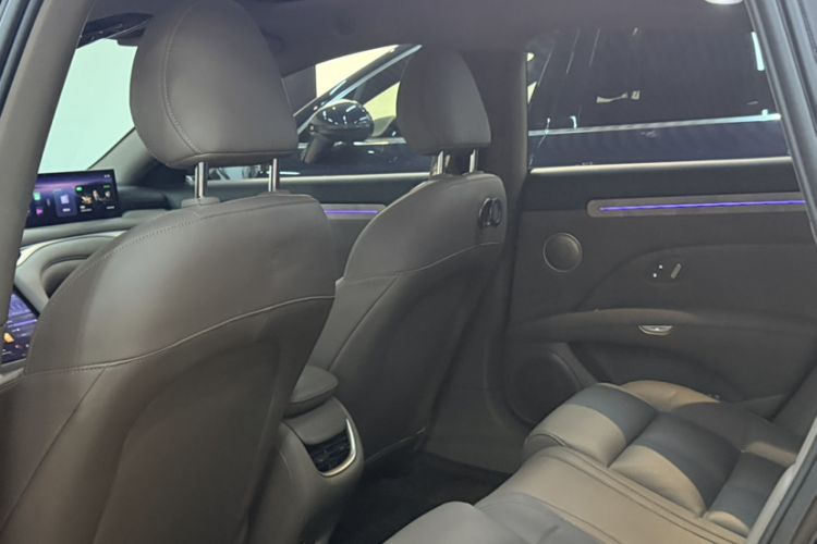 Used IM L6 2025 Ultra Model Interior 7