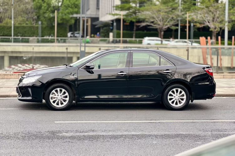 Used Toyota Camry 2015 Dual-Engine 2.5 HG Luxury Navigation Edition Exterior 5