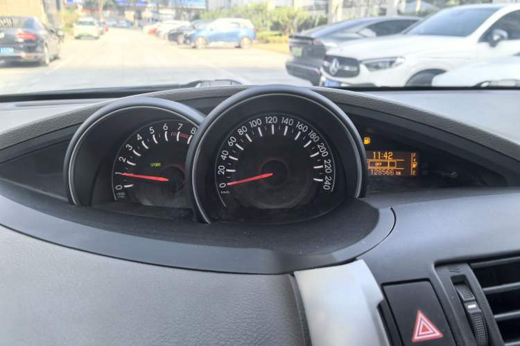 Used Toyota Verso 2015 180E CVT Crossover Edition