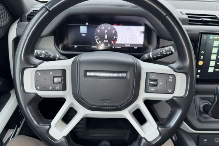 Used Land Rover Defender 2023 Facelift 90 3.0T P400 XS Steering Wheel