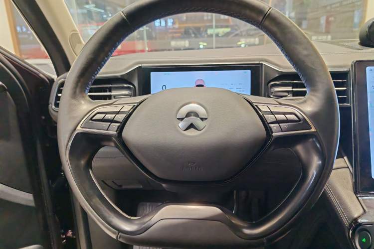 Used Nio ES8 2018 355 km Base Version 7-Seater Edition