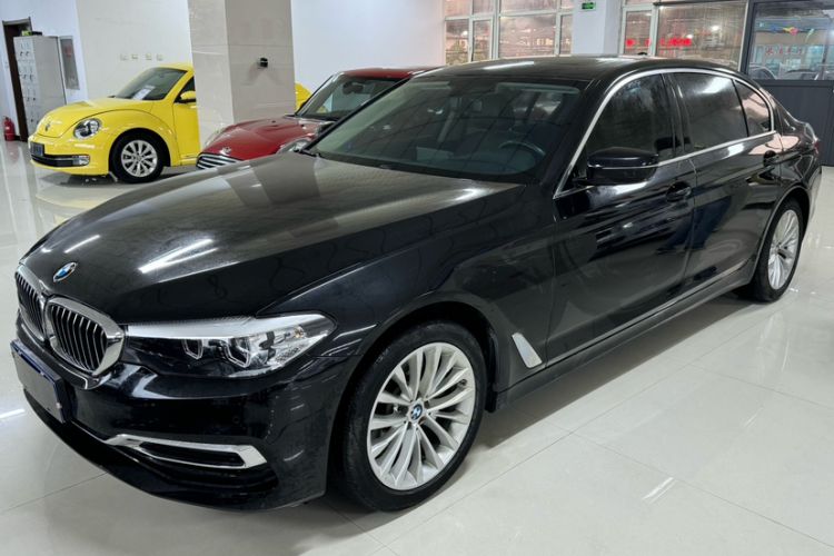 Used BMW 5 Series 2019 Facelifted 525Li Luxury Package Exterior 3