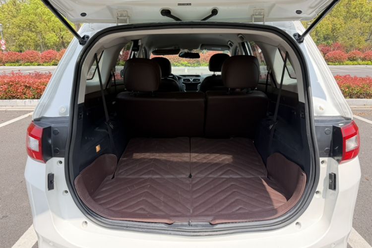 Used Haima Fumei MPV 2017 7-Seater Version 1.5T Automatic – Comfort & Enjoyment Trim Trunk