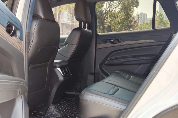 Used Ford Equator Sport 2022 Facelift EcoBoost 170 Prestige Model
