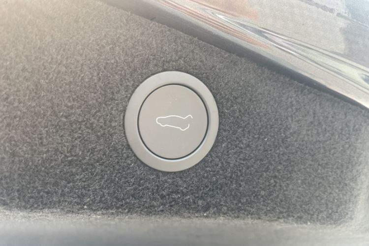 Used Tesla Model 3 2025 Rear-Wheel-Drive Version Interior 3