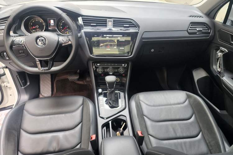 Used Volkswagen Tiguan L 2020 330TSI Automatic Two-Wheel Drive Panoramic Comfort Edition China VI Standard