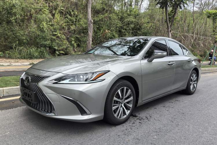 Used Lexus ES 2020 200 Excellence Edition