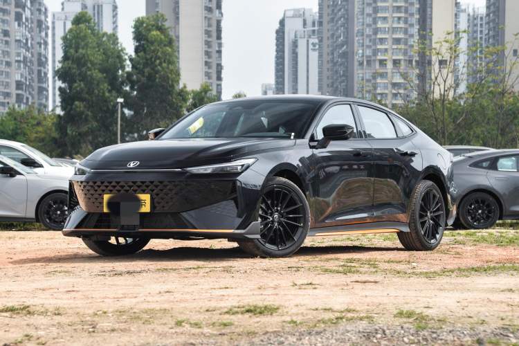 Used CHANGAN UNI-V 2024 1.5T Prestige Sport Edition
