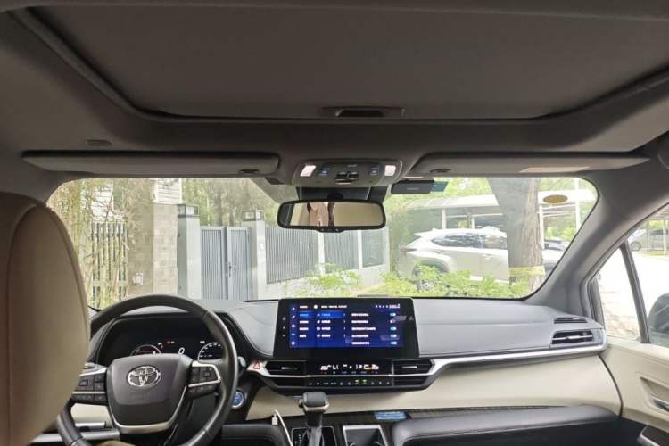 Used Toyota Sienna 2021 2.5L Hybrid Ultimate Edition