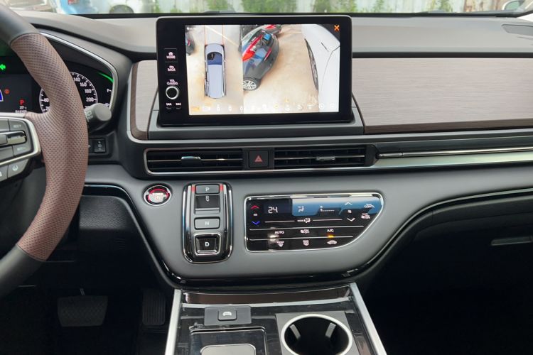 Used Honda Odyssey 2024 2.0L eHEV Sharp & Smart Edition Audio And AC Panel