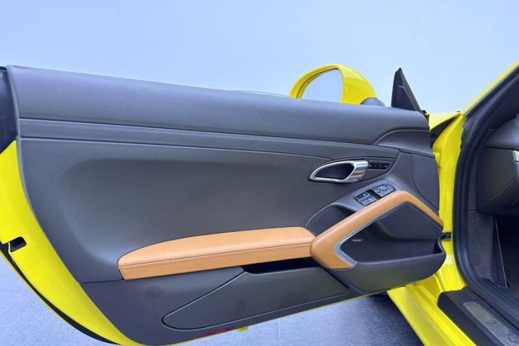 Used Porsche Boxster 2013 Boxster 2.7L
