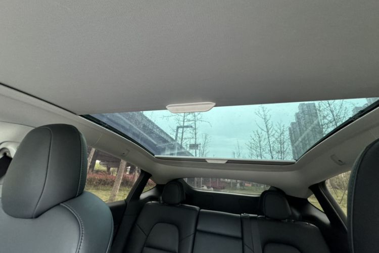 Used Tesla Model Y 2022 Rear-Wheel-Drive Version