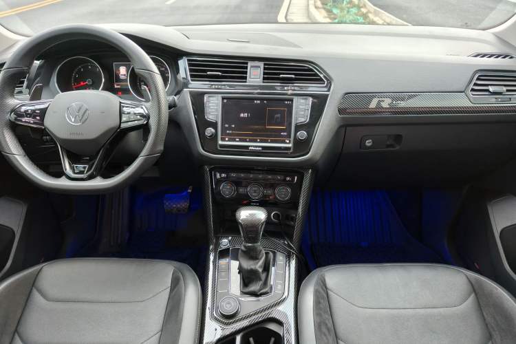 Used Volkswagen Tiguan L 2017 330TSI Automatic Two-Wheel Drive Luxury Edition
