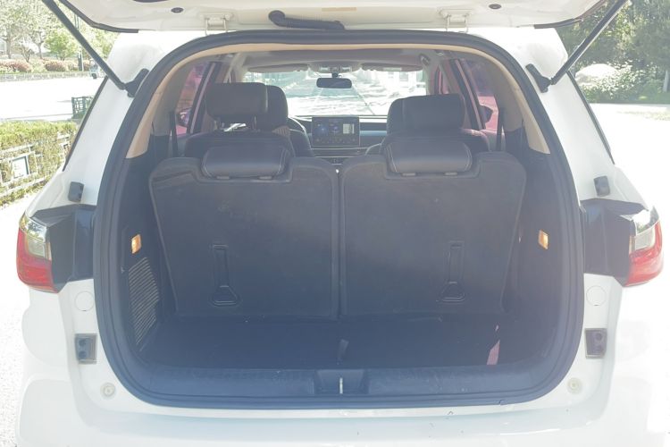 Used BYD Song MAX 2019 1.5T Automatic Smart Connect Prestige Model 6 Seats China V Standard Trunk