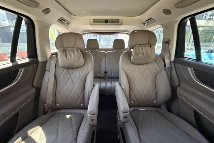 Used Hima AITO M9 2025 Extended-Range Ultra Version 52 kWh 6-Seater Interior 1