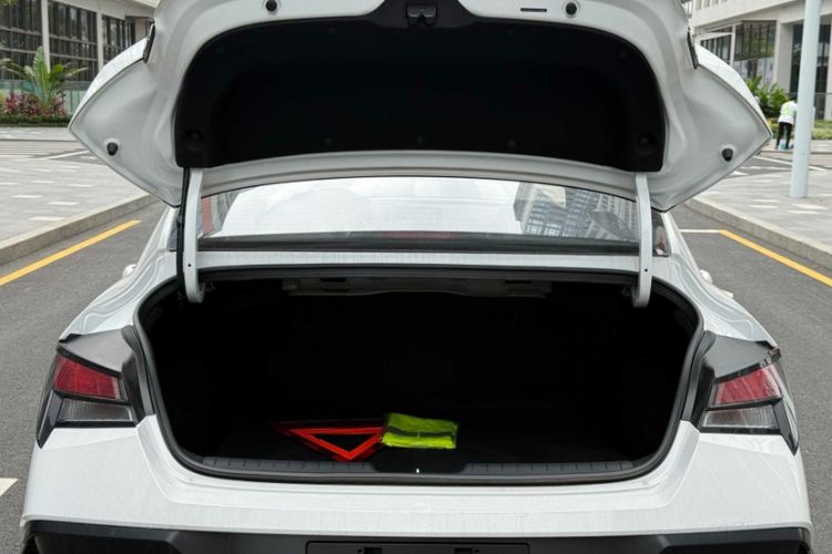 Used Hyundai Elantra 2023 1.5L CVT GLX Elite Edition
