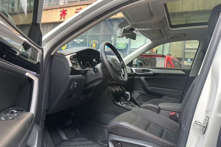 Used Volkswagen Tayron 2019 330TSI Two-Wheel Drive Luxury Model China VI Standard
