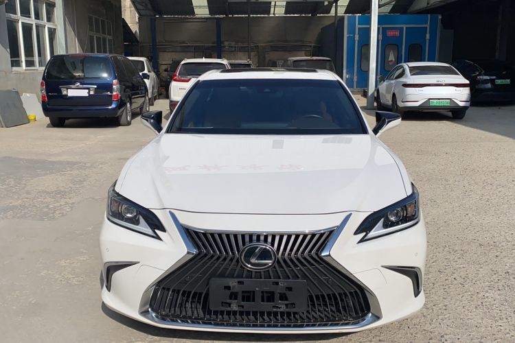 Used Lexus ES 2018 200 Excellence Edition China V Standard Exterior 1