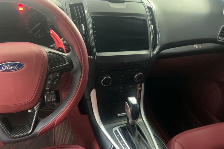 Used Ford Edge 2018 EcoBoost 245 Two-Wheel-Drive Platinum Edition 5 Seats
