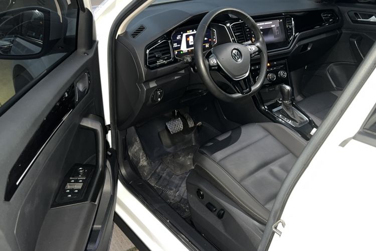 Used Volkswagen T-ROC 2022 280TSI DSG Two-Wheel Drive Elite PLUS