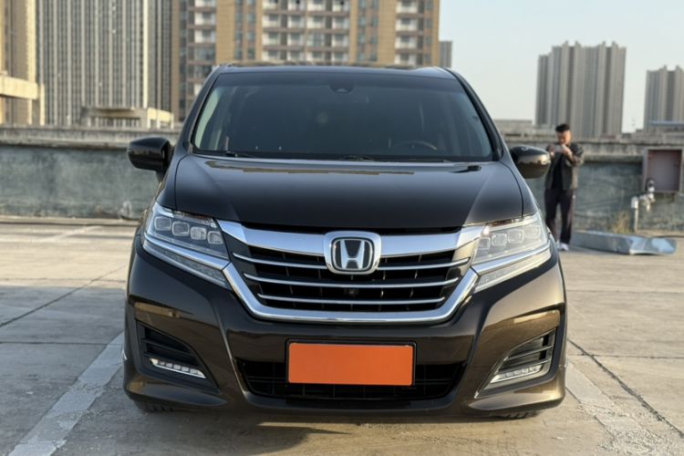 Used Honda Elysion 2016 2.4L Supreme Edition
