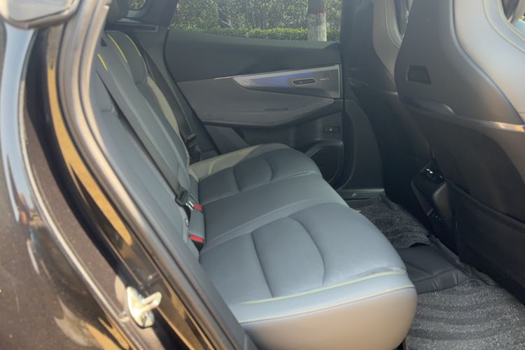 Used Lynk & Co 08 EM-P 2023 120km Long-Range Halo
