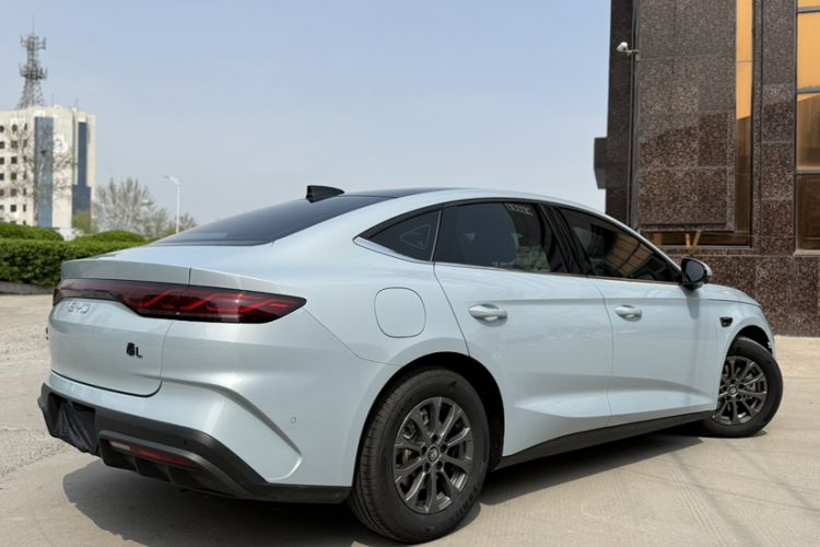 Used BYD Qin L 2025 DM-i Smart Drive 80KM Leading Model
