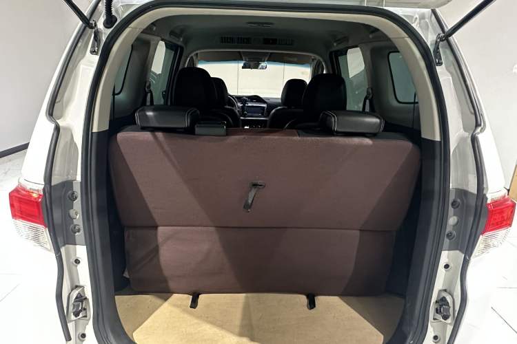 Used Venucia M50V 2017 1.6L XL CVT Luxury Edition