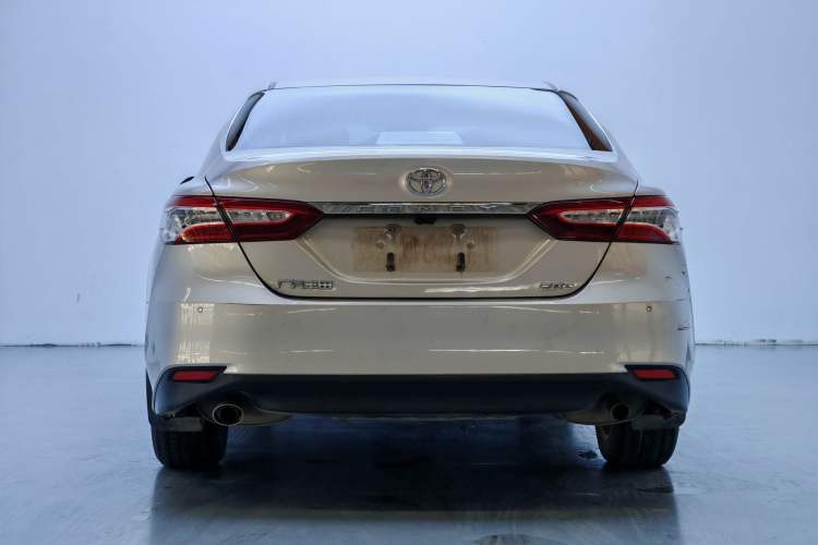 Used Toyota Camry 2019 Revised Version 2.0G Luxury Edition Exterior 3