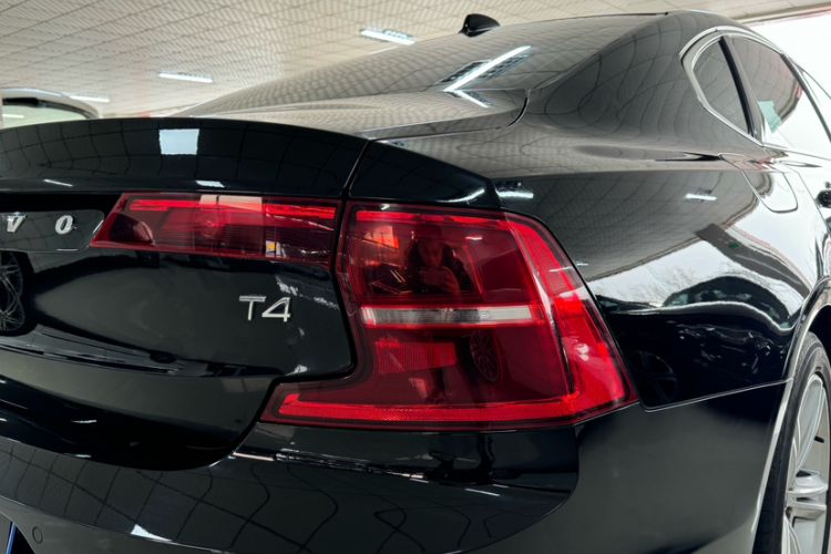 Used Volvo S90 2017 T4 Zhiyuan Edition