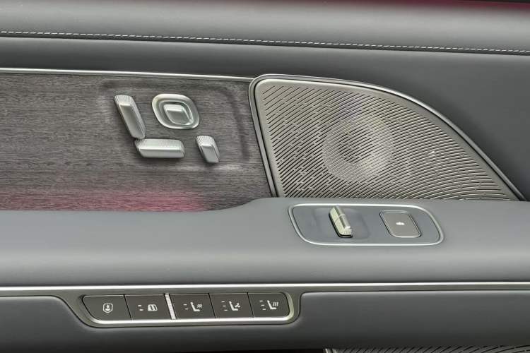 Used Nio ES8 2026 Model 6-seat Executive Signature Edition Interior 5