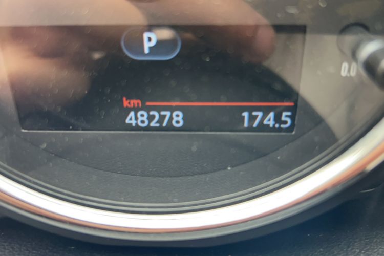 Used MINI Countryman 2017 1.5T COOPER ALL4 Odometer Close Up