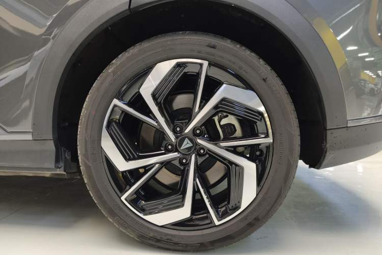 Used Deepal S07 2024 215Max Qiankun Intelligent Driving ADS SE Range-Extended Version
