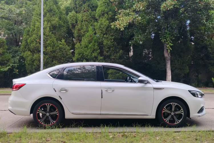 Used MG 6 2017 20T Manual Luxury Smart Connect Version China V Standard