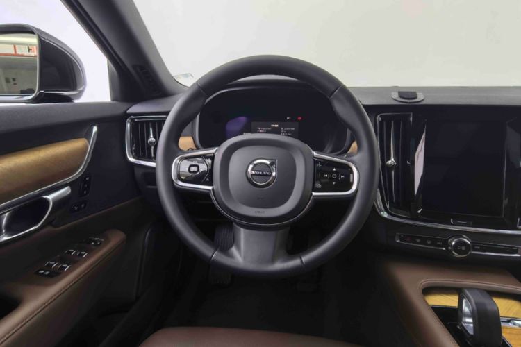 Used Volvo S90 2024 B5 Zhiyi Luxury Edition