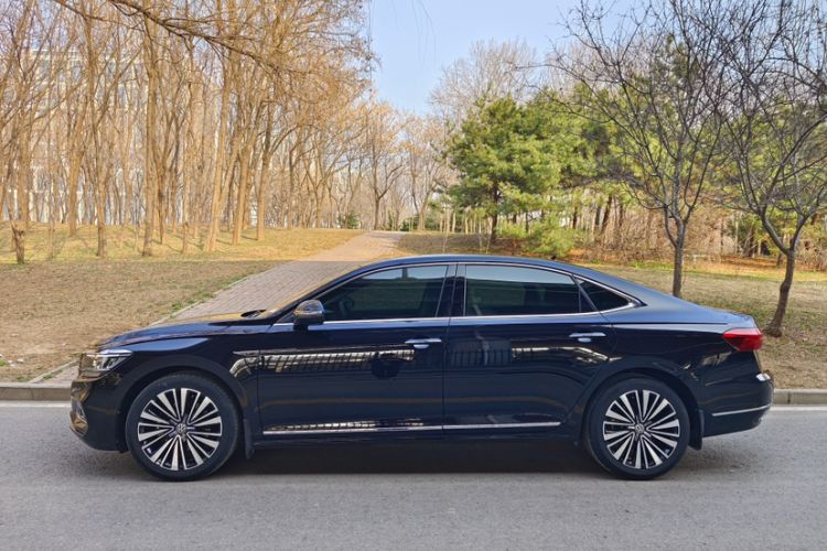 Used Volkswagen Passat 2019 330TSI Luxury Edition China VI Standard
