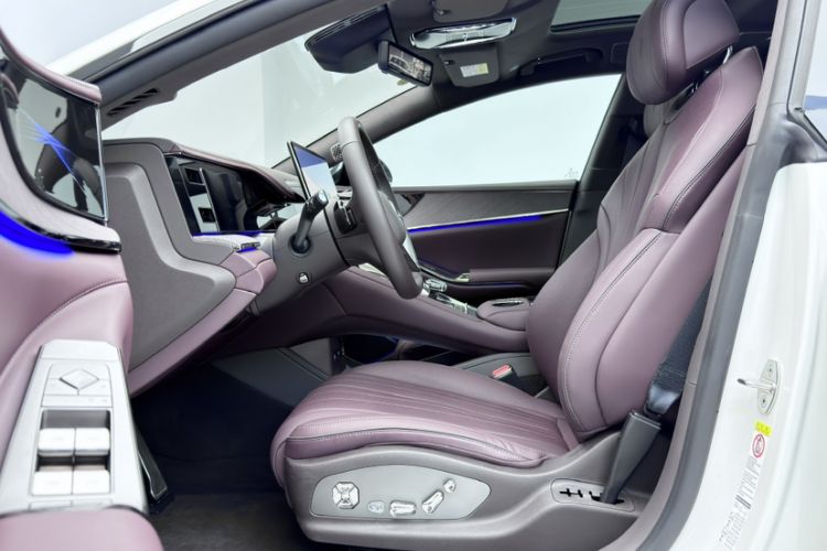 Used Denza Z9GT 2024 1100 Four-Wheel Drive Ultra Version Interior 3