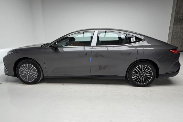 Used Geely Galaxy 8 2025 130km EM-i Deluxe Edition
